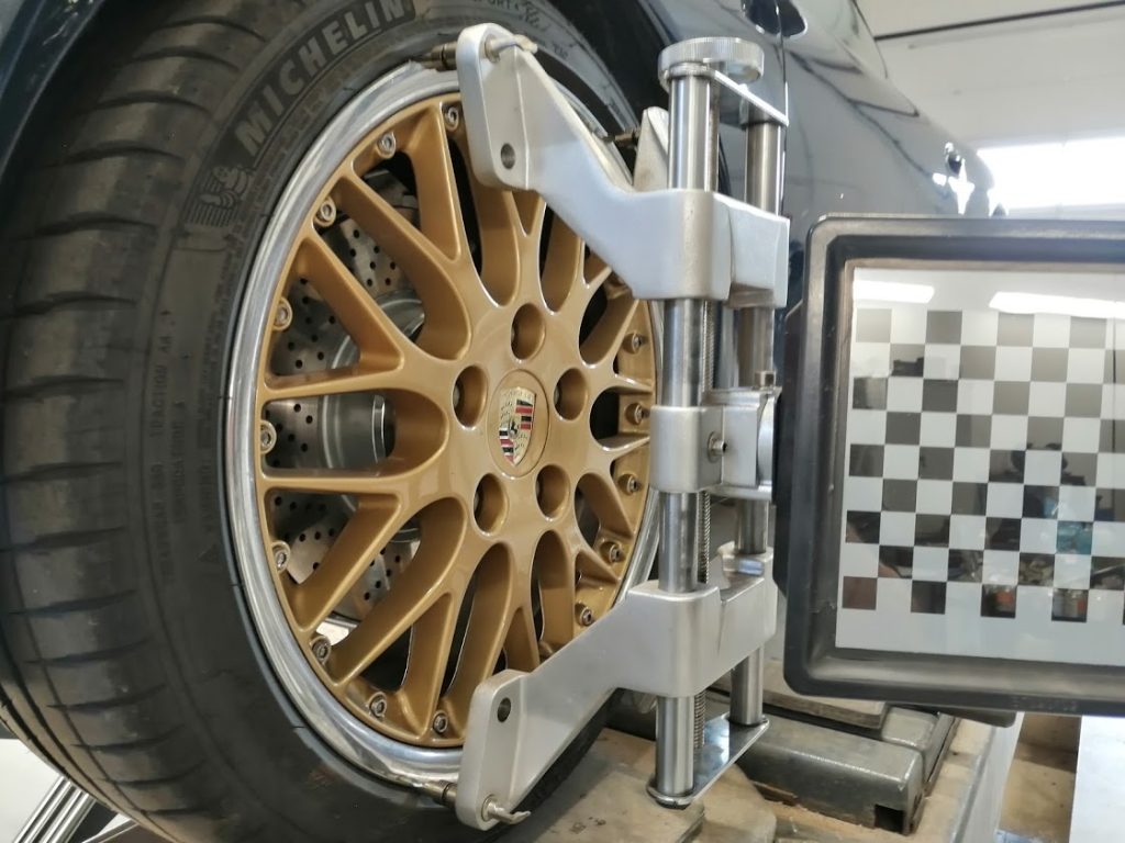 Autokorjaamo Niskanen Nelipyöräsuuntaus